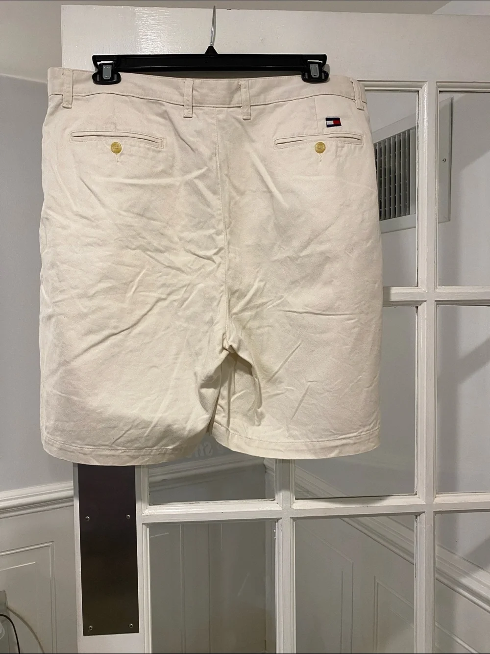Tommy Hilfiger size 38 shorts good condition